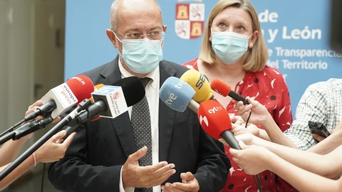 El vicepresidente Francisco Igea y la consejera Isabel Blanco valoran la situación de los refugiados afganos