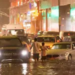 La circulación por carretera en Nueva York llegó a estar prohibida después de recibir “muchos informes de rescates y de motoristas atrapados por el agua”.