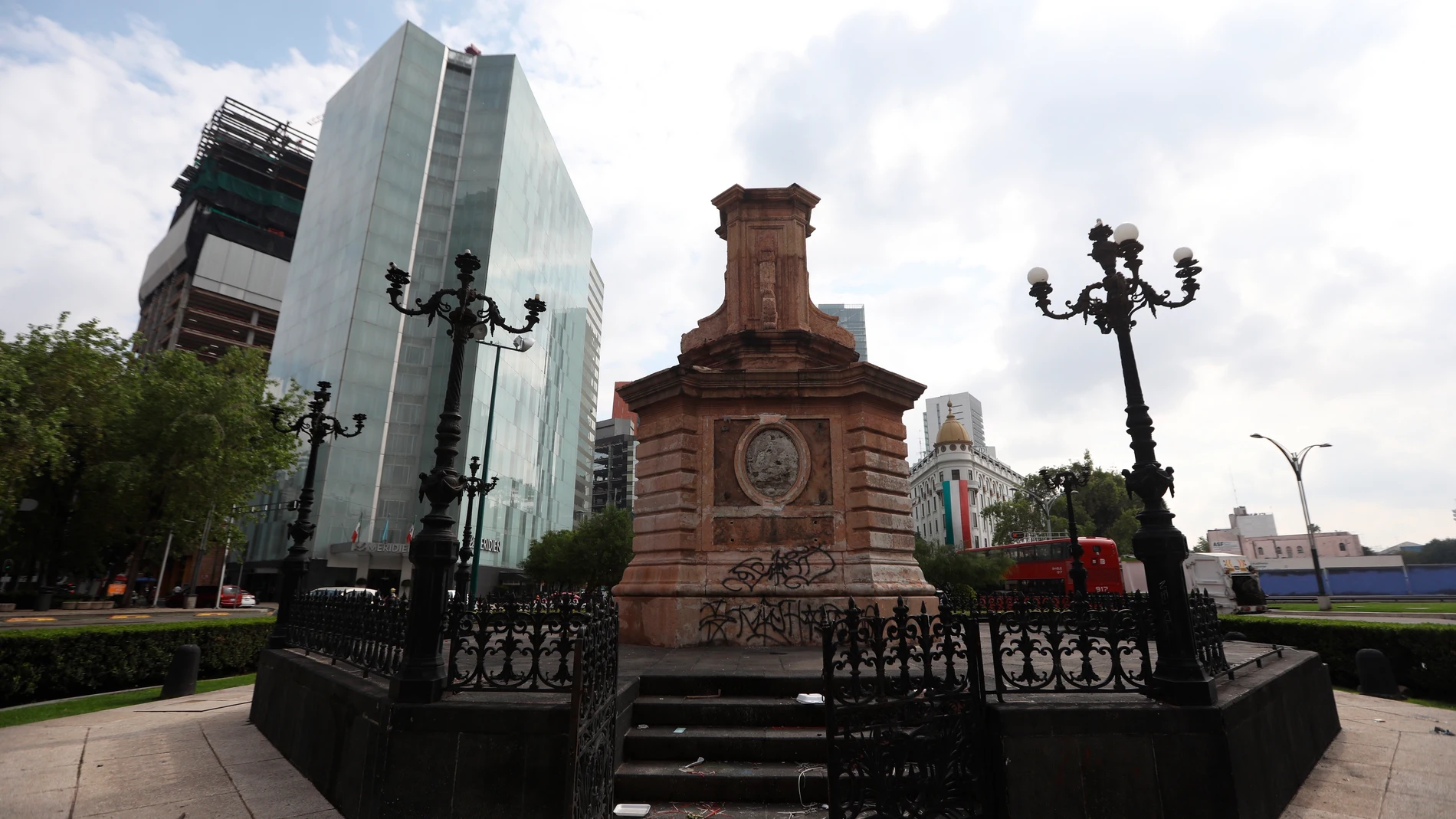 Pedestal donde se encontraba el monumento a Cristóbal Colón de Ciudad de México