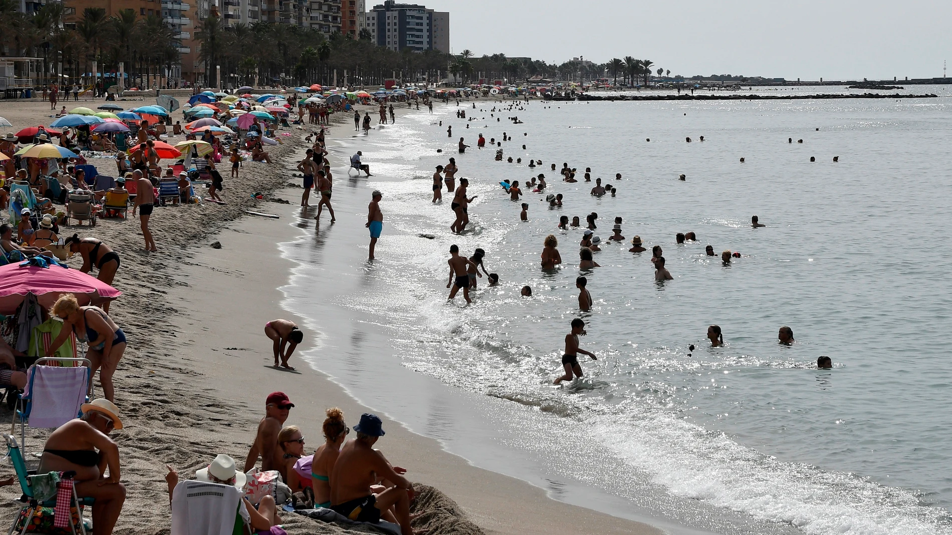 Almería es un destino de playa, entre otros aspectos. EFE/ Carlos Barba