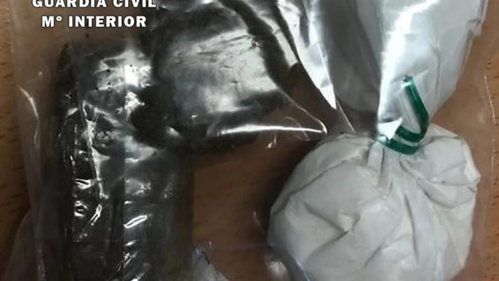 Detienen a un hombre en un área de servicio de la AP-1, en Burgos, por tráfico de drogas