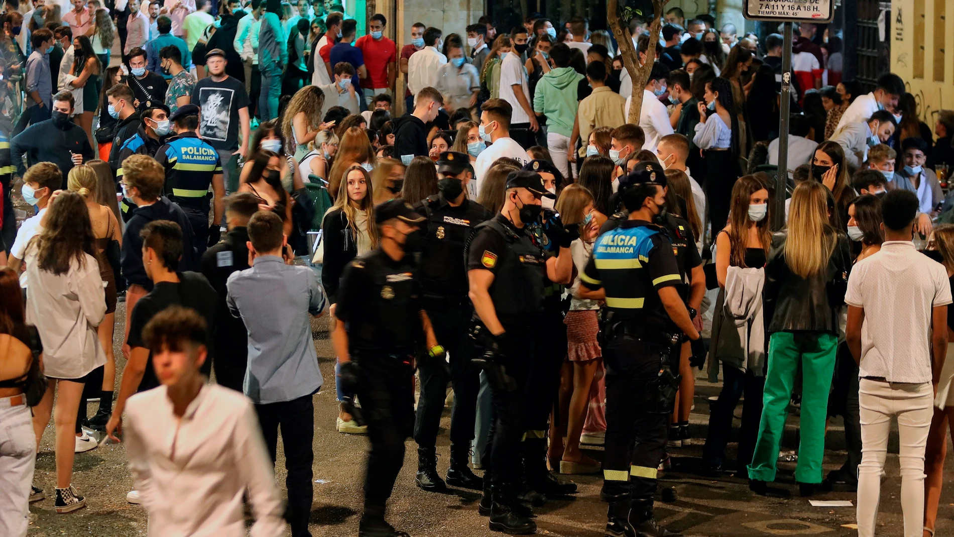 Noche movida en las calles de Salamanca