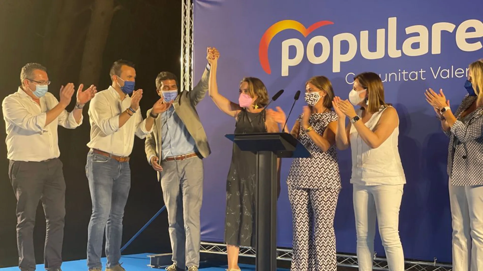 Carlos Mazón junto a Cuca Gamarra en la cena de inicio de curso político del PPCV