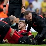 Harvey Elliott, dolorido tras su lesión en el Leeds - Liverpool