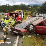 Los Bomberos tienen que excarcelar a los ocupantes del vehículo ya que habían quedado atrapados