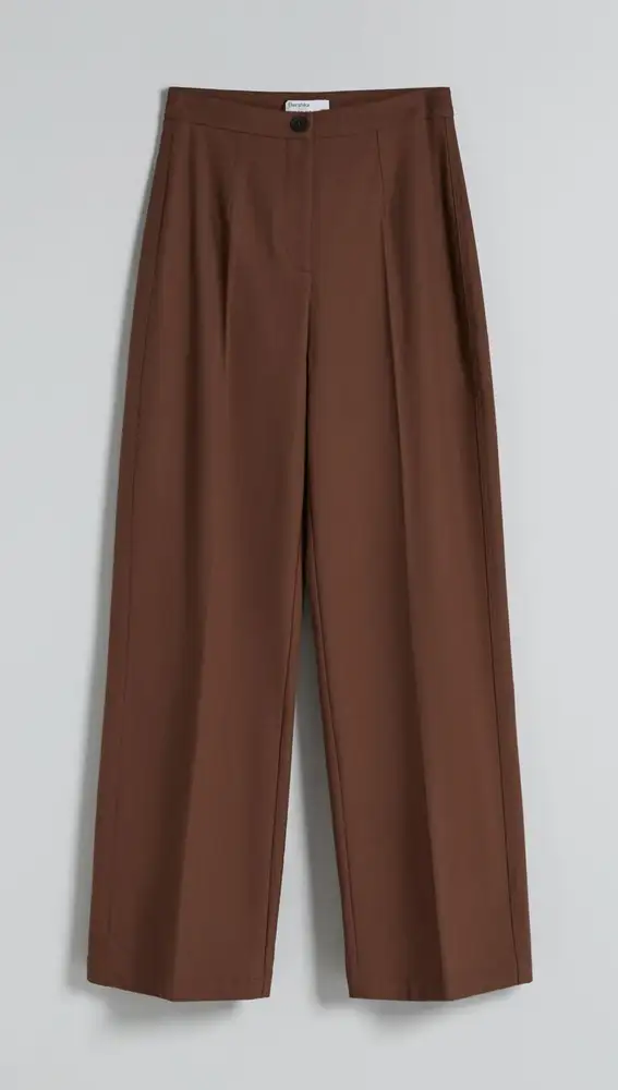 Pantalón wide leg bolsillo trasero, en color marrón, de Bershka