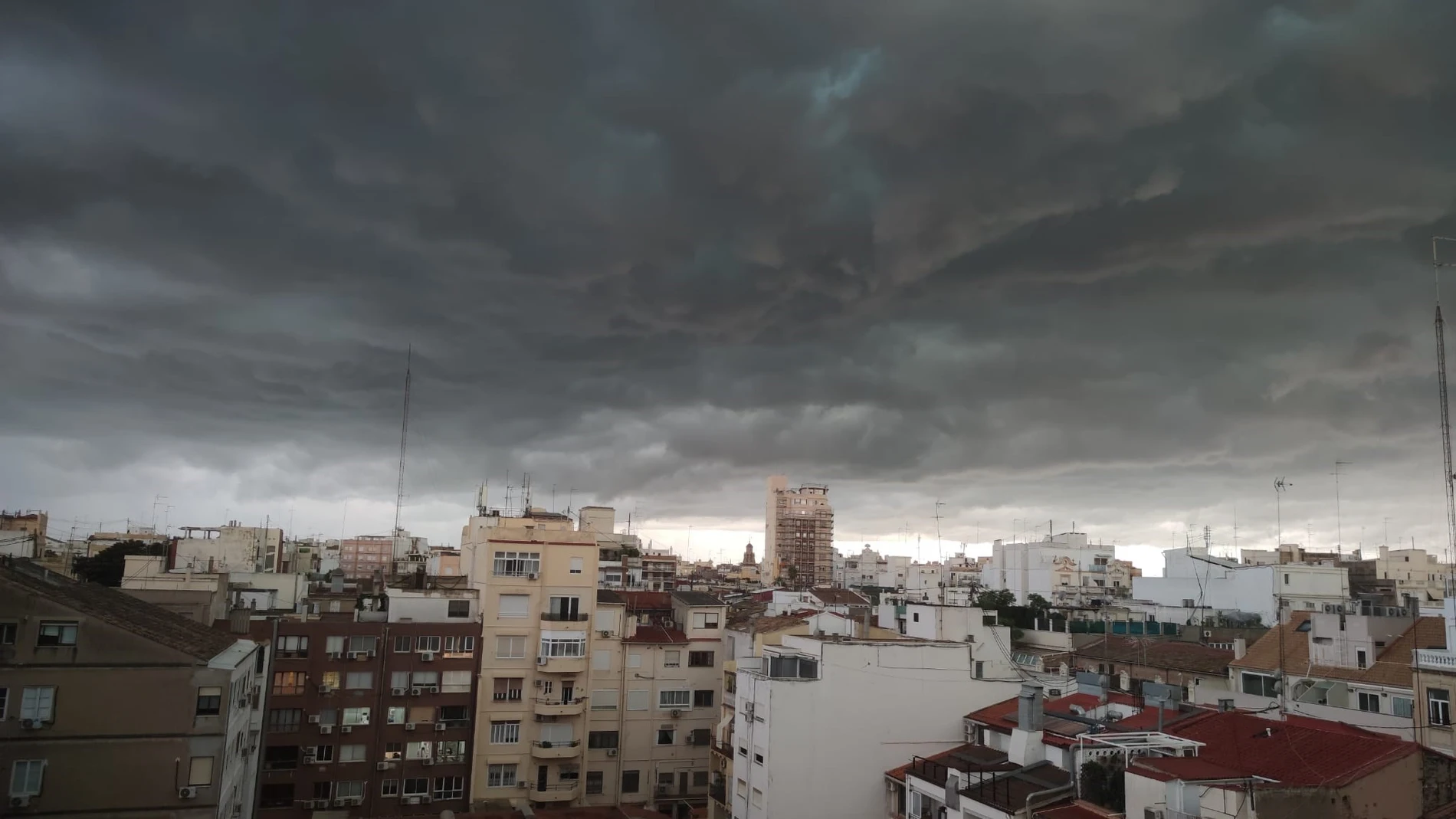 Nubes negras sobre Valencia