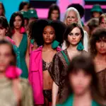 MADRID, 17/09/2021.- Varias modelos lucen creaciones de la diseñadora Lola Casademunt, hoy viernes durante el desfile celebrado dentro de la Mercedes-Benz Fashion Week Madrid.- EFE/Juan Carlos Hidalgo
