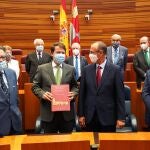 Inauguración del acto académico ''El legado de las Comunidades'', organizado junto con la Real Academia de Ciencias Morales y Políticas, con la participación del presidente de las Cortes y de la Fundación de Castilla y León, Luis Fuentes; el presidente de Racmyp, Miguel Herrero de Miñón, el vicepresidente de la academia, Benigno Pendás y el presidente de la Junta, Alfonso Fernández Mañueco