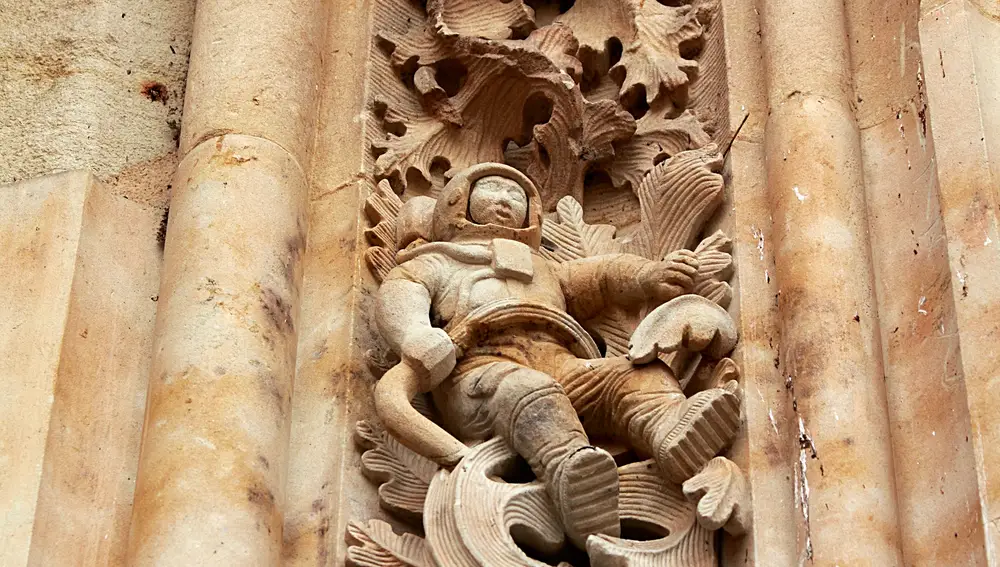 Astronauta en la Catedral de Salmanca.