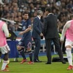 Lionel Messi, al ser sustituido en el PSG - Lyon