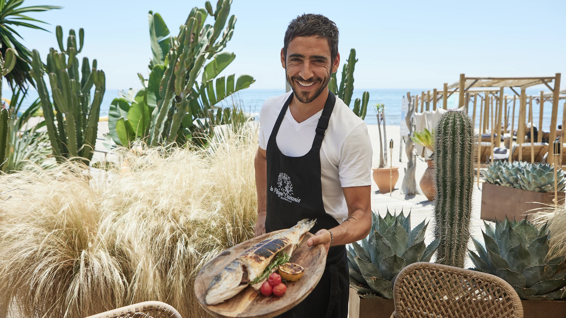 Fabián Cangas es el responsable de la propuesta gastronómica de La Plage en Marbella