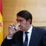El consejero de Fomento y Medio Ambiente, Juan Carlos Suárez-Quiñones, comparece a petición propia para informar en las Cortes sobre el incendio de la Sierra de la Paramera (Ávila)