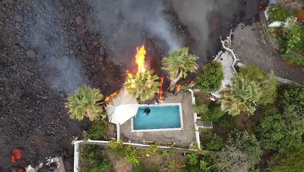 La lava del volcán de La Palma ha entrado en piscinas