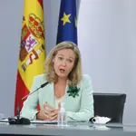 La vicepresidenta primera y ministra de Asuntos Económicos y Transformación Digital, Nadia Calviño, interviene en una rueda de prensa posterior a la reunión del Consejo de Ministros