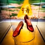 Los zapatos de rubí que Judy Garland vistió para dar vida a Dorothy en "El mago de Oz"
