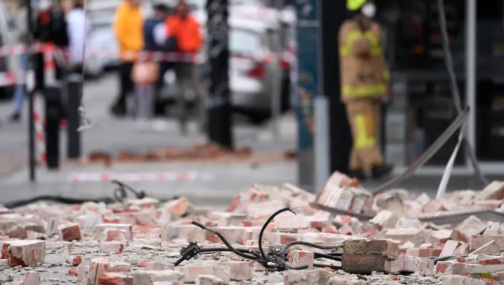 Daños en la Calle Chappel de Melbourne tras un terremoto de 5,9 grados