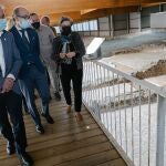 El consejero de Cultura y Turismo, Javier Ortega, firma un protocolo con Benito Serrano, presidente de la Diputación Provincial de Soria para promover las actuaciones de restauración, conservación y puesta en valor del Yacimiento de la Villa Romana "La Dehesa" en Cuevas de Soria
