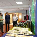 El teniente coronel Francisco Javier Peña y el comisario provincial Luis Gibert explican los detalles de la operación conjunta contra la denominada ''''banda del BMW''''. También asistió el delegado del Gobierno en Castilla y León, Javier Izquierdo.