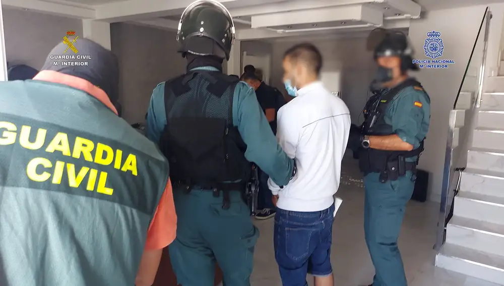La Guardia Civil detiene a uno de los cuatro investigados en la “Operación TANGOPA”