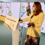 La consejera de Agricultura, Carmen Crespo, durante su intervención en la presentación de la campaña de promoción del AOVE andaluz