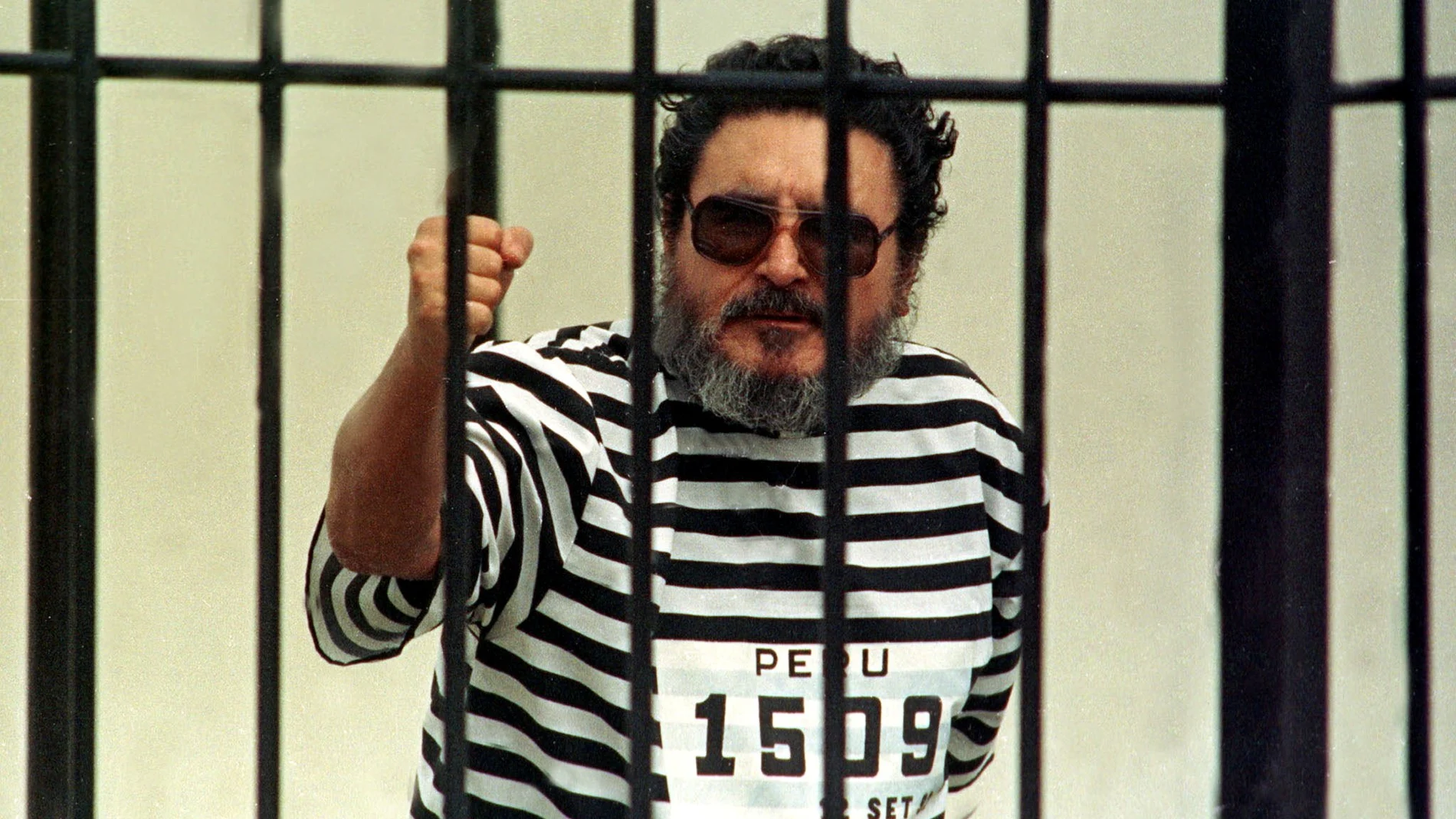 FILE PHOTO: Shining Path guerrrilla leader Abimael Guzman, seen in a jail after his capture in Peru, on September 24, 1992. REUTERS/Anibal Solimano/File Photo