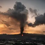 La lava que sale del volcán de &#39;Cumbre Vieja&#39;, en El Paso (La Palma), ha cubierto desde que comenzó la erupción este domingo, 19 de septiembre, un total de 166 hectáreas y ha destruido ya 350 edificaciones, según el seguimiento por satélite del programa Copérnicus de la Unión Europea.