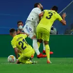  Polémica en el Real Madrid - Villarreal: ¿hay penalti de Albiol a Nacho? (vídeo)