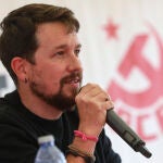 Intervención de Pablo Iglesias en la Fiesta del PCE, en la que un grupo de comunistas le ha recriminado con gritos su labor en la política.