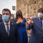 El expresidente de la Generalitat Carles Puigdemont, la presidenta del Parlament, Laura Borràs, y el presidente de la Generalitat de Cataluña, Pere Aragonès, a 25 de septiembre de 2021, en Cerdeña