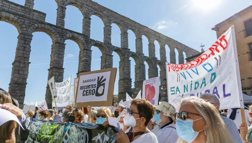 Manifestación en Segovia por una Sanidad pública digna y de calidad