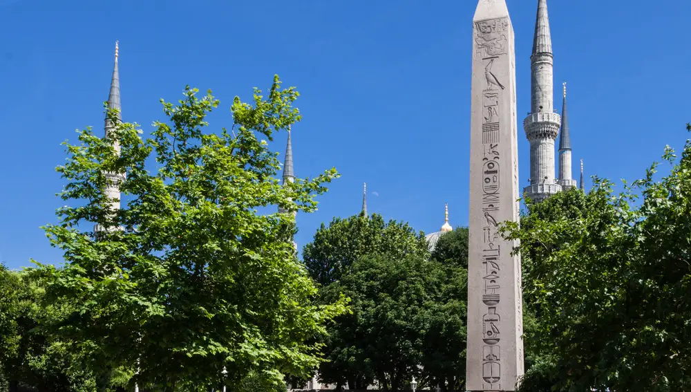 Obelisco de Tutmosis III en Estambul, donde fue re-erigido por el emperador romano Teodosio I.