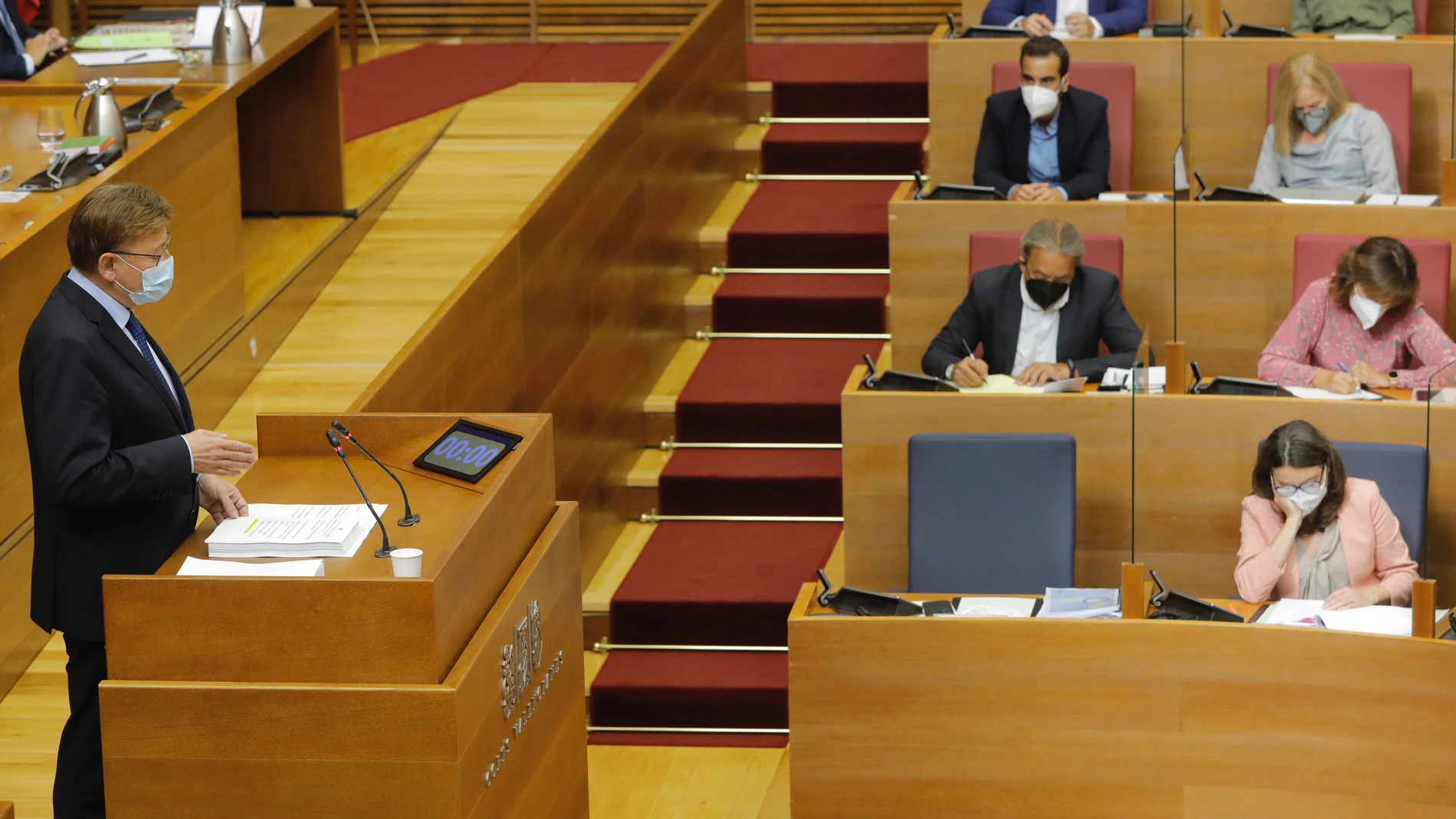 El presidente valenciano, Ximo Puig, comparece en el Debate de Política General en Les Corts