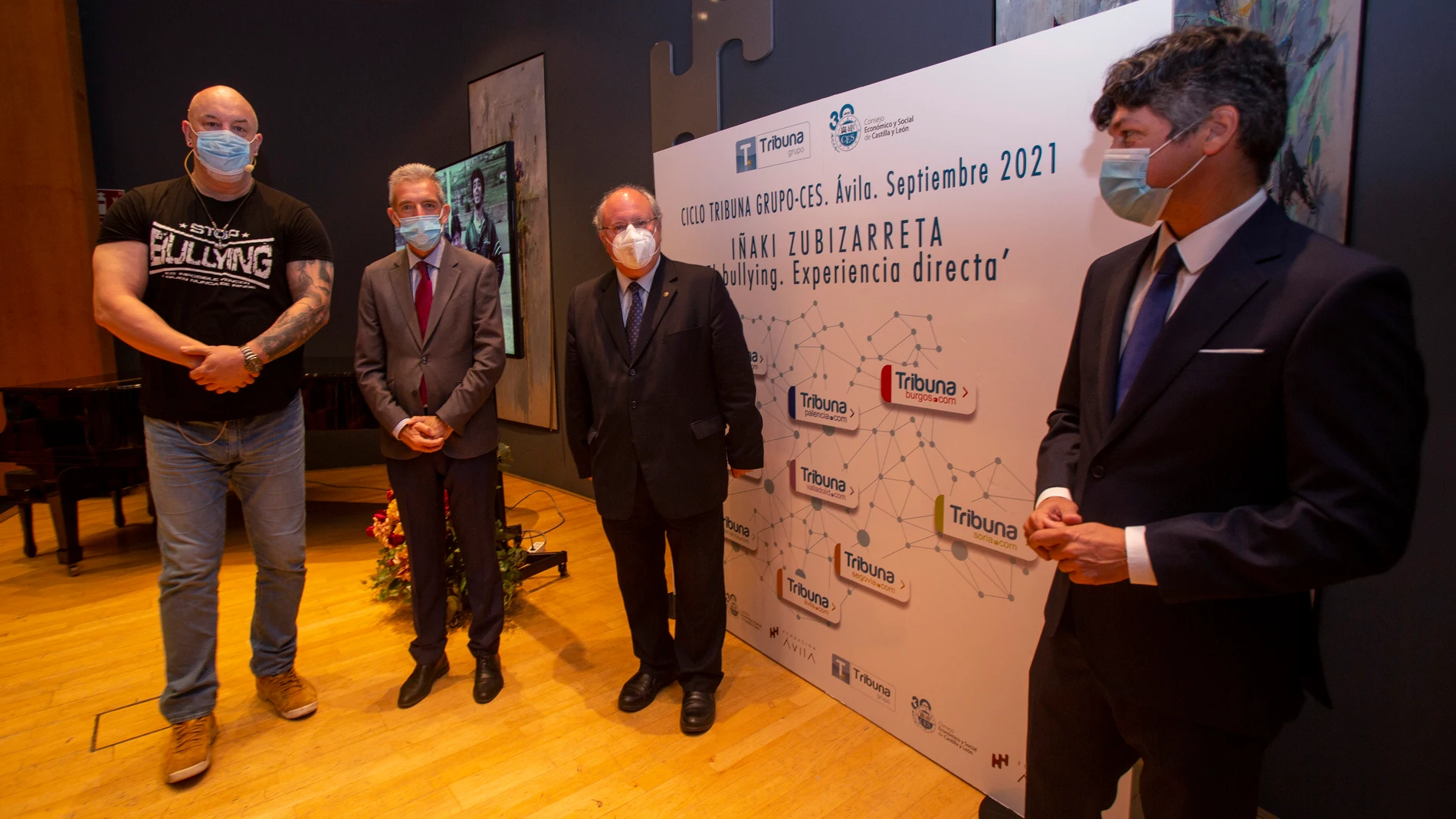 El ex jugador de baloncesto Zubizarreta, Jose Francisco Delegado de la Junta en Castilla y Leon, Enrique Cabero Presidente CES, Arturo Barral Subdelegado del Gobierno en Ávila
