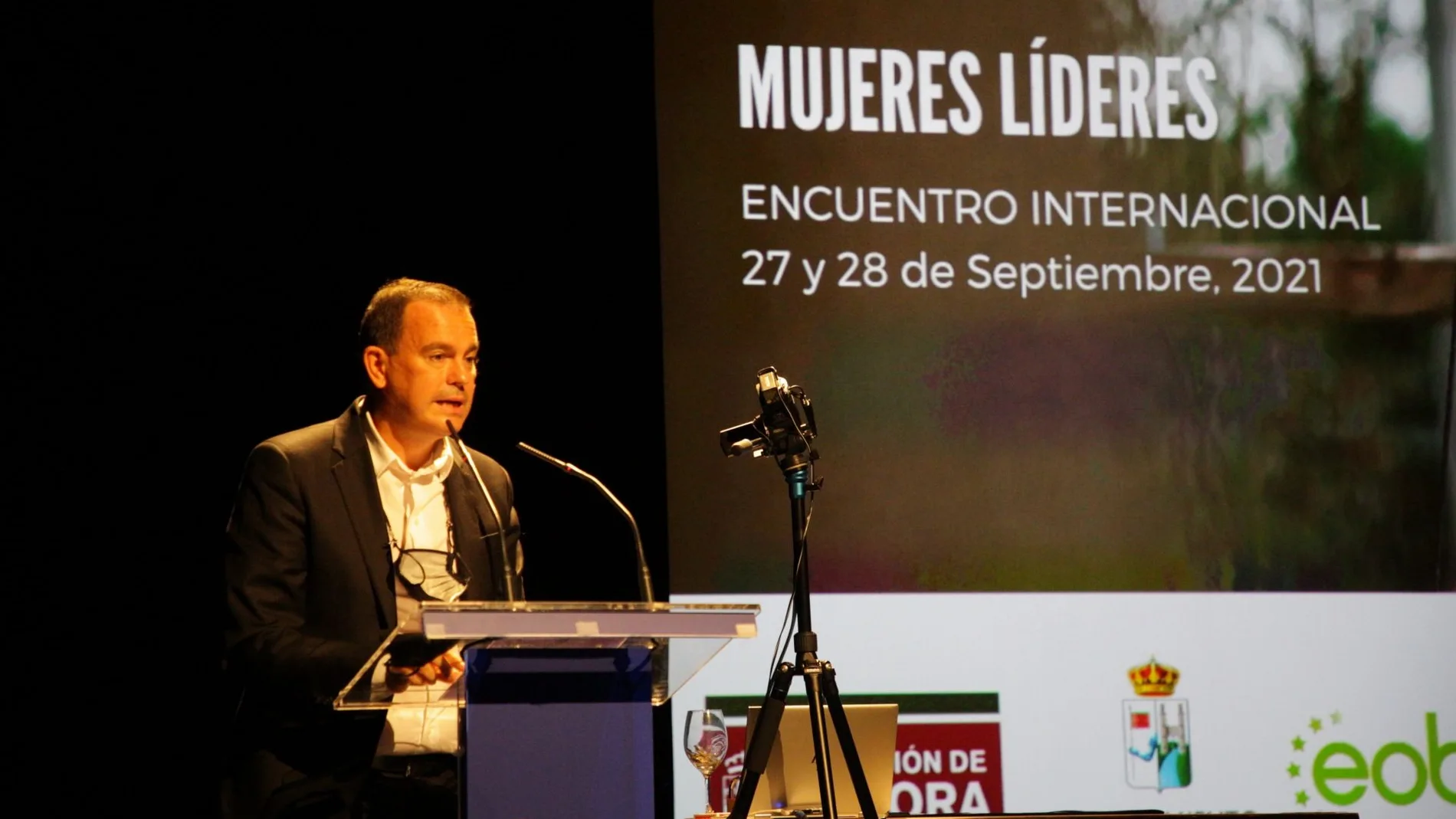 El presidente de la Diputación de Zamora, Francisco José Requejo, inaugura el Encuentro de Mujeres Líderes de las Américas