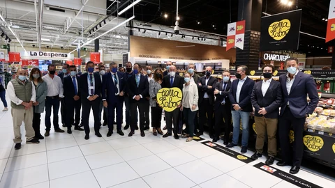 El consejero de Agricultura, Ganadería y Desarrollo Rural, Jesús Julio Carnero, presenta la promoción de Tierra de Sabor en Madrid en la cadena Carrefour