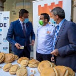 El presidente de la Diputación, Carlos García, presenta la marca colectiva "Pan de Ávila", que impulsa la patronal CEOE-Empresarios Ávila