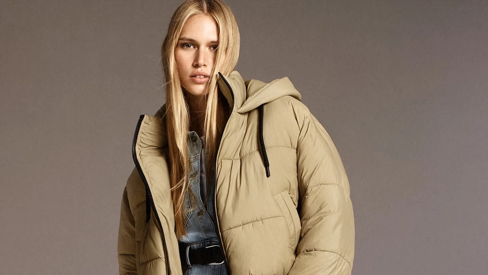Zara tiene el abrigo más inesperado de la temporada
