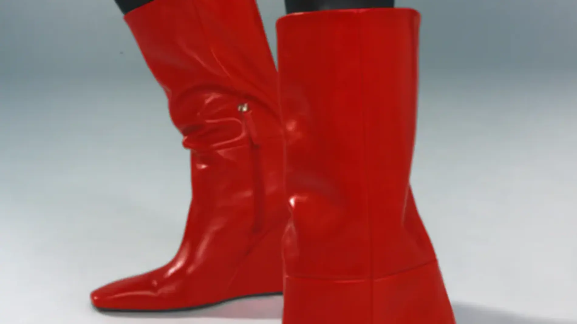 Los botines rojos de Zara con los que no pasarás desapercibida.