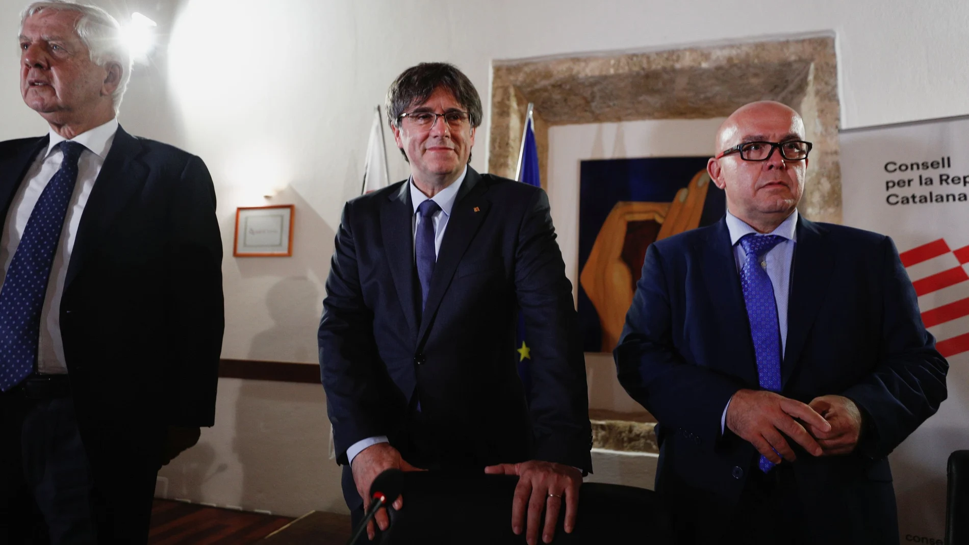 El expresidente Catalán Carles Puigdemont y su abogado Gonzalo Boye
