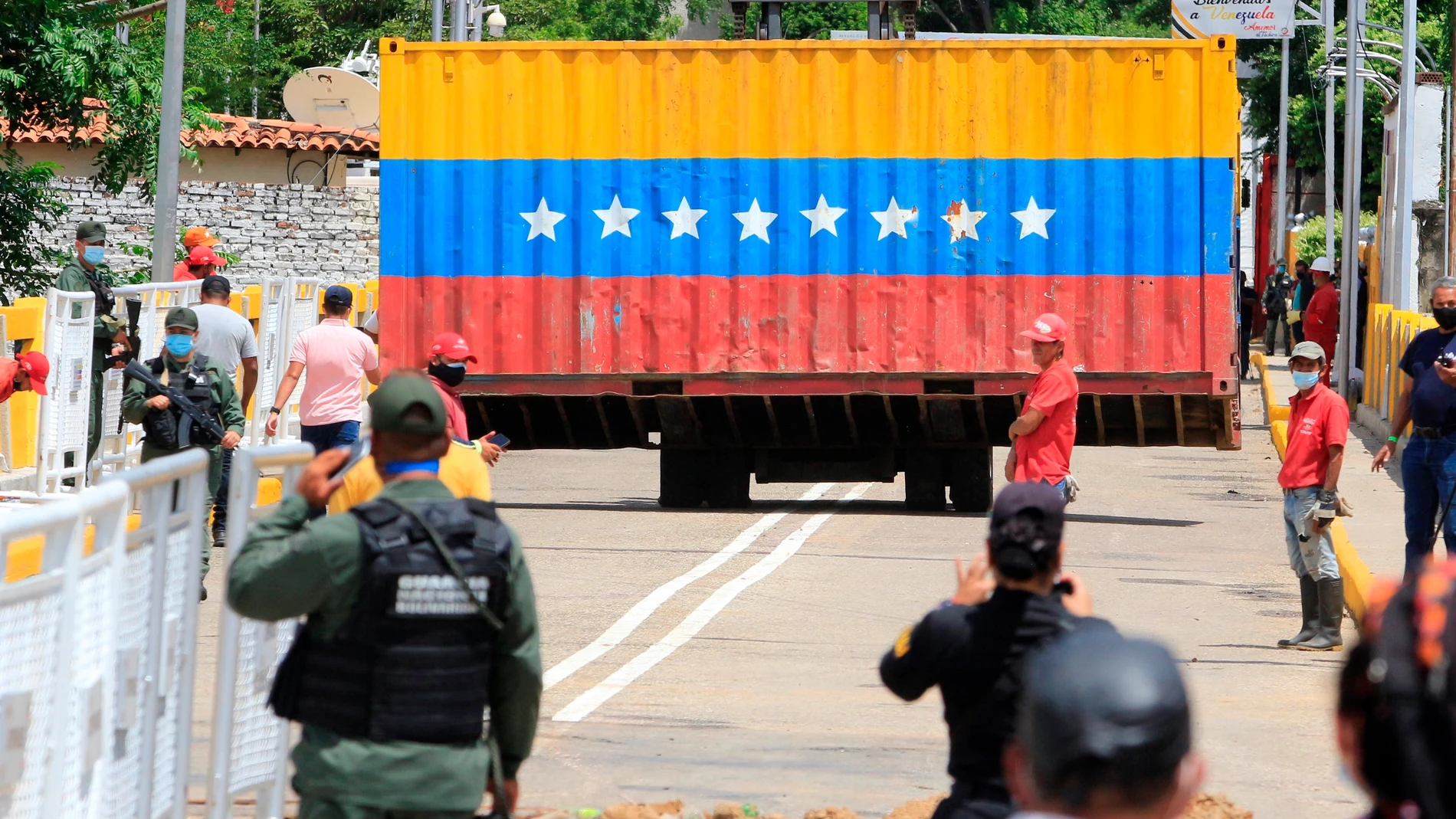 Finalmente, han instado a las autoridades venezolanas a que intensifiquen las investigaciones para dar con los responsables del “horrible crimen” cometido contra los dos migrantes.