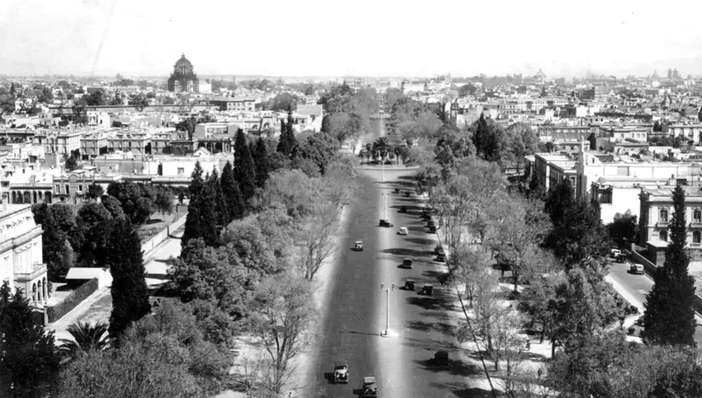 Imagen antigua del Paseo de la Reforma