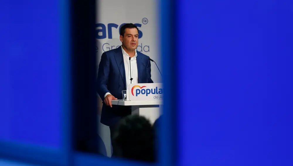 El presidente del PP-A y de la Junta de Andalucía, Juanma Moreno, en la reunión de la Junta Directiva autonómica del partido en Granada. Álex Cámara / Europa Press