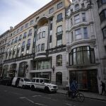 An exterior view of 56-60 Conduit Street in the Mayfair district of London, Monday, Oct. 4, 2021. The property is linked to Azerbaijani President Ilham Aliyev in a new report dubbed the Pandora Papers that sheds light on how world leaders, powerful politicians, billionaires and others have used offshore accounts to shield assets collectively worth trillions of dollars over the past quarter-century. (AP Photo/Matt Dunham)
