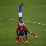 Los jugadores españoles celebran el triunfo ante Italia