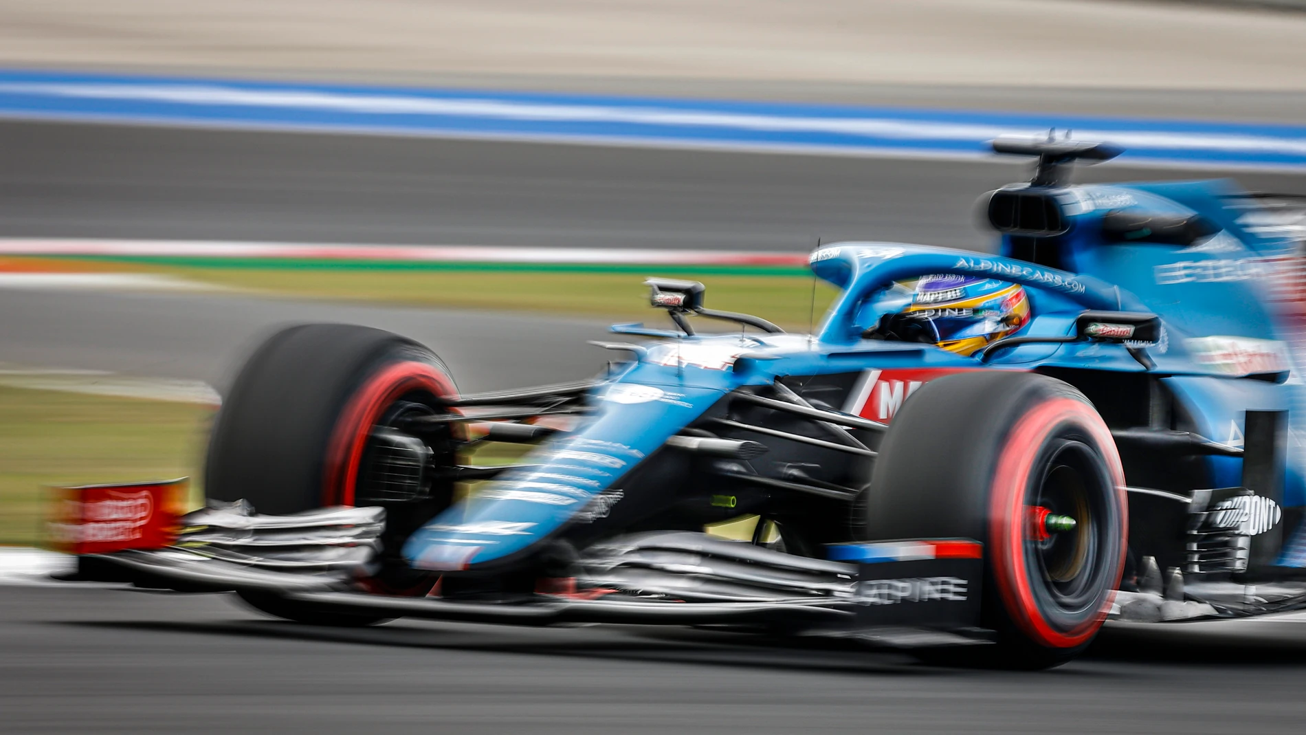 Fernando Alonso y su polémico gesto