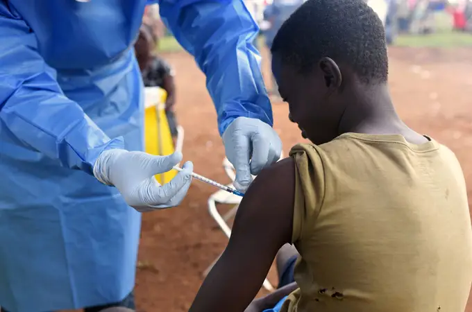 La vacuna del Ébola redujo a la mitad la mortalidad en las personas infectadas por el virus