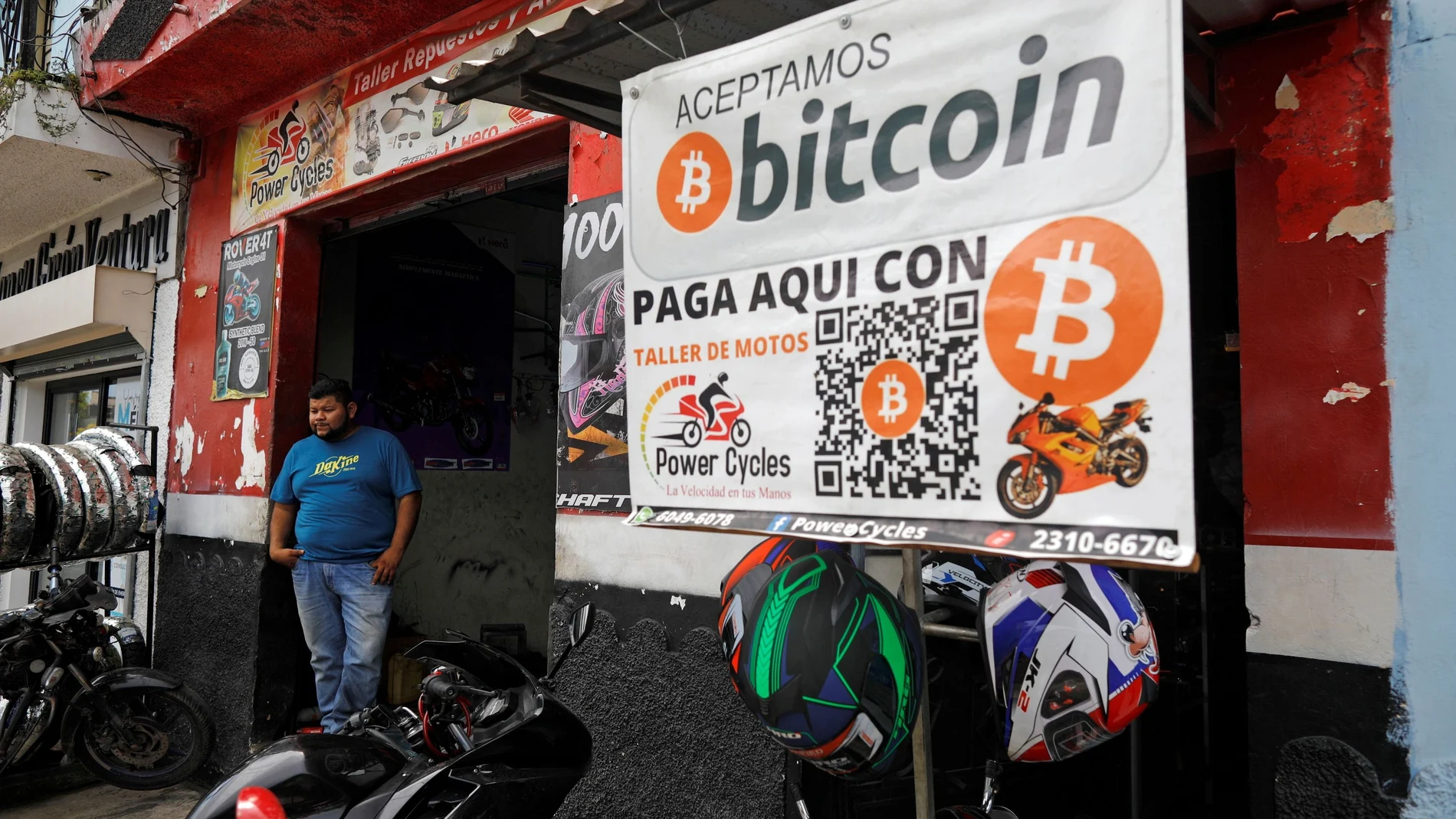 Una tienda en El Salvador anuncia que admite bitcoin