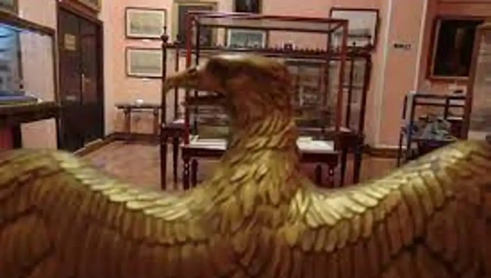 Águila de Napoleón en la sala de Trafalgar