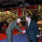 Kim Jong Un en una exhibición de armamento en Corea del Norte